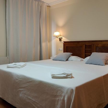 Hotel Cabalo Furado Tui Esterno foto